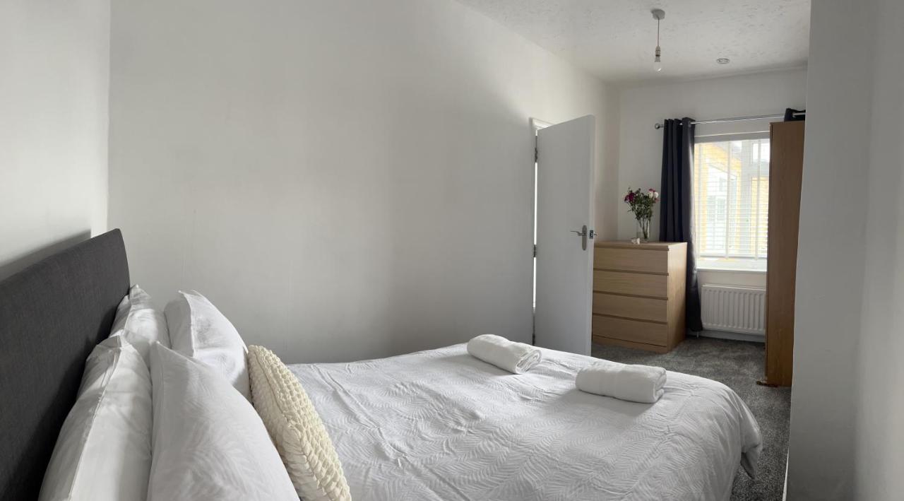 Crown Road Apartment Sittingbourne Exterior foto